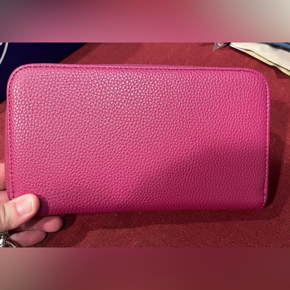 Thirty-One All About the Benjamin’s Wallet in Crushed Berry Pebble